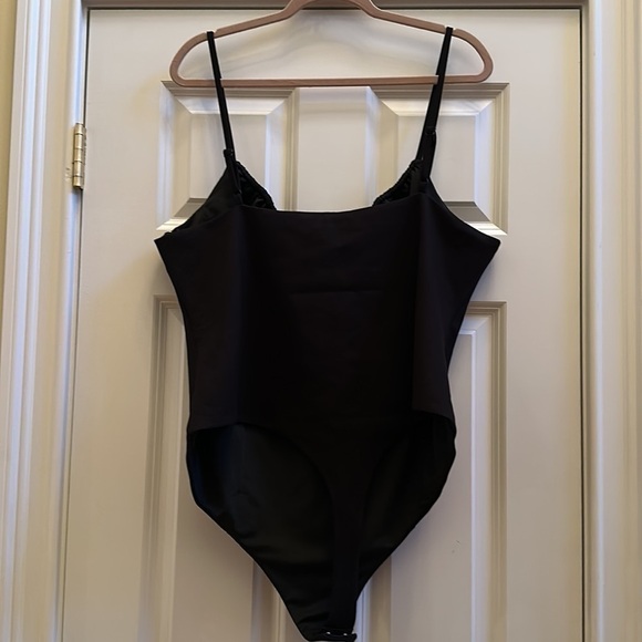REMI X REVOLVE - Jourdan Bodysuit in Black Sz3X - Picture 8 of 11